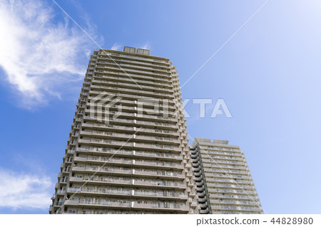 Apartment, image Blue sky 44828980