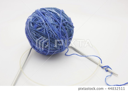 Image of wool 44832511