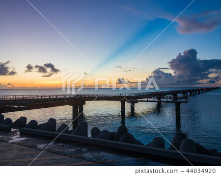 Shiroshima Airport 17 end sunset 44834920