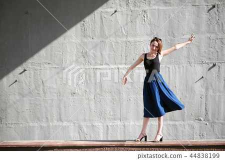 beautiful young girl portrait 44838199