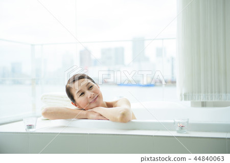 中高級美容生活形象 44840063