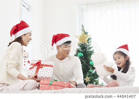 Family, Christmas, Korean 44841407