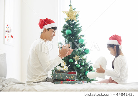 聖誕節,爸爸,女兒,家庭,韓國人 聖誕節,爸爸,女兒,家庭,韓國人 44841433
