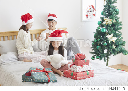 Family, Christmas, Korean 44841443