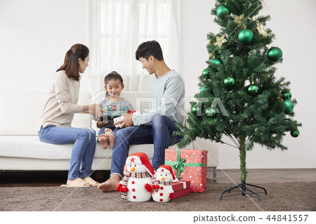 Family, Christmas, Korean 44841557