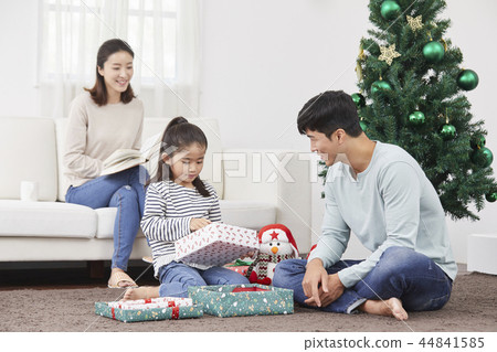 Family, Christmas, Korean 44841585
