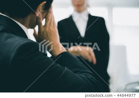 在工作​​場所性騷擾 商務 商務人士 44844977