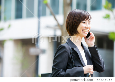 辦公區女人OL西裝打電話的西裝 44845937