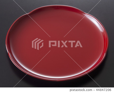Red-painted tray Red-painted tray 44847206