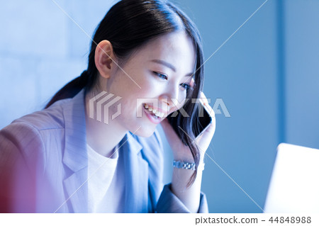 Woman Woman 44848988