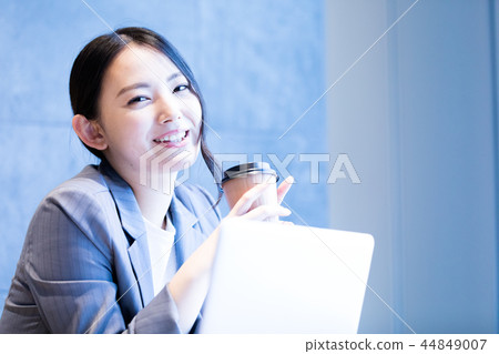 Woman Woman 44849007