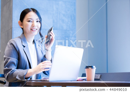 Woman Woman 44849010