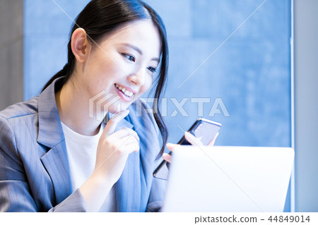 Woman Woman 44849014