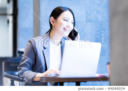 Woman Woman 44849034