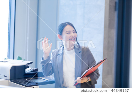 女子 44849167