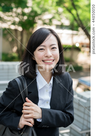 Business woman 44850050