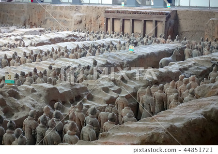 army, large group of objects, horde 44851721