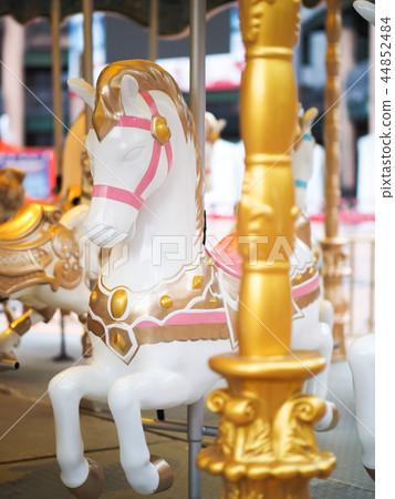merry-go-round, roundabout, carousel 44852484