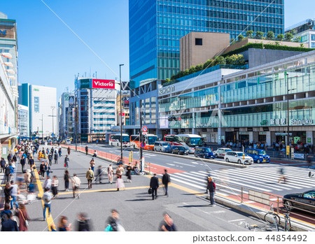新宿站南口 44854492