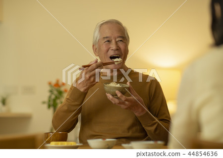 Senior male dinner 44854636