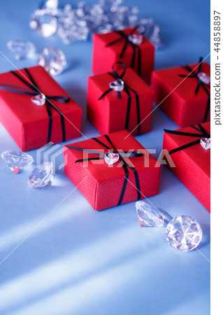Present Present 44858897