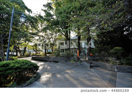 Ehrisman House 44860289