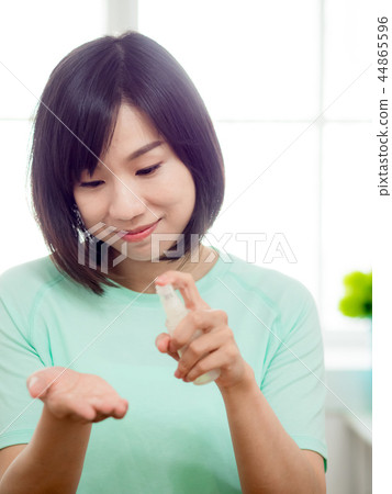 Women who make up makeup Women who make up makeup 44865596