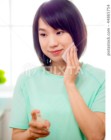 Women who make up makeup Women who make up makeup 44865754