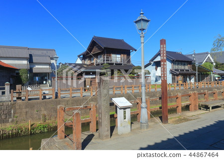 Townscape of Sahara under fine weather 44867464
