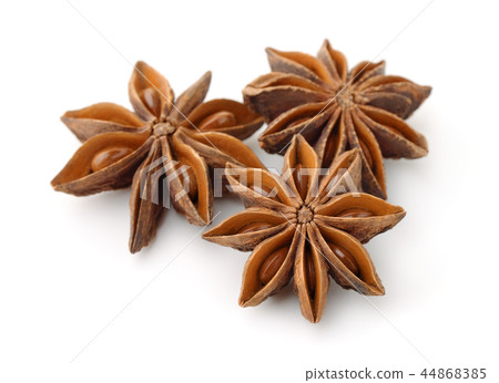 Dry star anise fruits 44868385