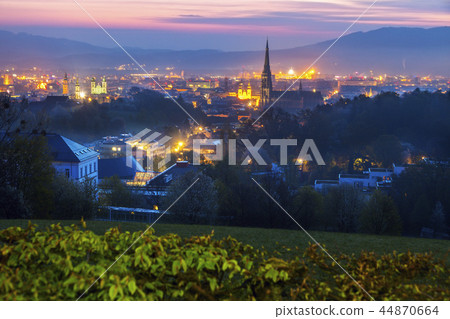 Linz panorama at sunrise 44870664