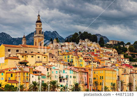 Heavy clouds over Menton Heavy clouds over Menton 44871183