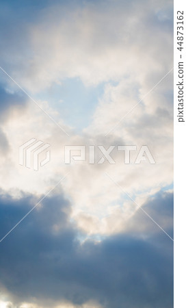 十月天空(垂直) 十月天空(垂直) 44873162
