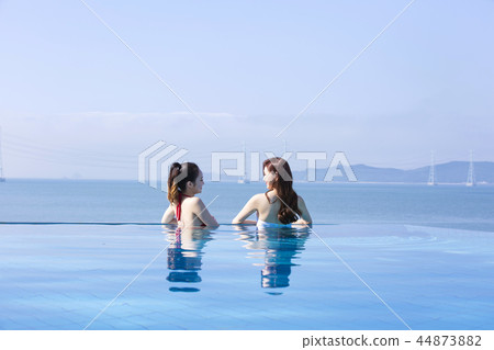 Summer Vacation of beautiful women,having fun in the water 193 44873882