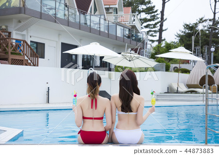 Summer Vacation of beautiful women,having fun in the water 203 44873883