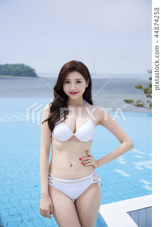 Summer Vacation of beautiful women,having fun in the water 117 44874258
