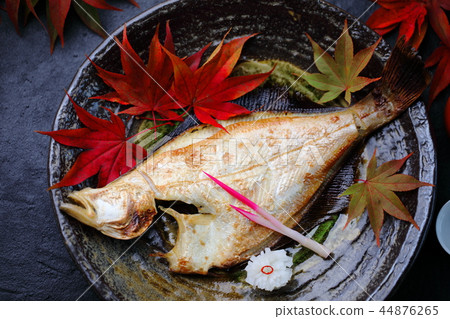 烤乾比目魚 44876265