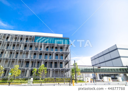 與新建的辦公樓的城市景觀 44877788