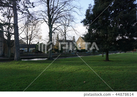 Bourton on the Water 44878614