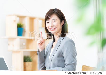 Business woman, office worker, ol, smile, coffee cup, business scene, real estate, real estate image, explanation worker 44879289