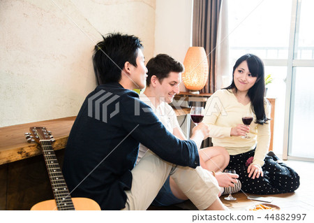 Private night, share house Private night, share house 44882997