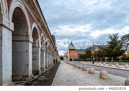 Royal Palace of Aranjuez at sunrise, Madrid 44883839