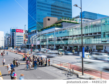 Shinjuku station south exit 44891239