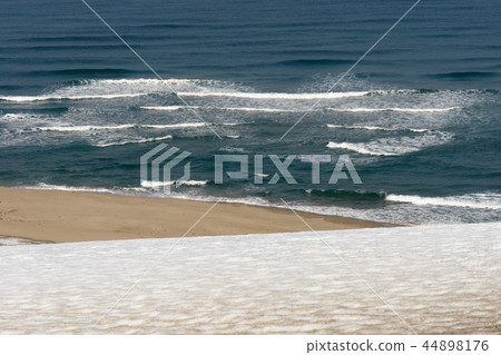 Tottori Four seasons walk winter Tottori sand dunes Tottori Four seasons walk winter Tottori sand dunes 44898176