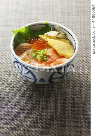 Salmon roe with salmon roe 6 44899364