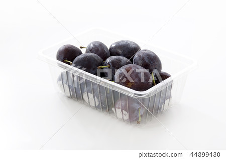 prune  44899480