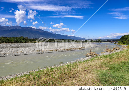 [Yamanashi Prefecture] Kai City Shingentsutsumi/Sacred Beef and Southern Alps/100 Beautiful Japanese Historical Climates 44899849