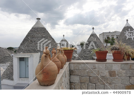 Italy alberobello landscape 44900978
