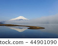 Lake Yamanaka　 44901090