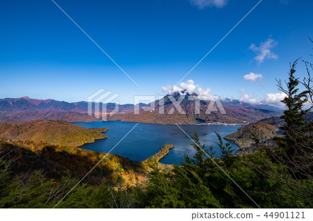 在日光d超廣角的Hakutsukiyama秋天看到的中禪寺湖 44901121